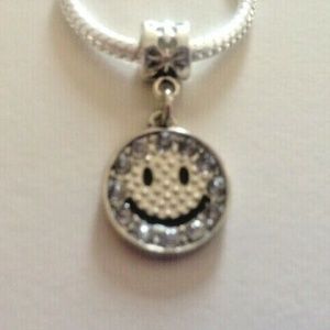 “SMILEY FACE” Dangling Charm Bead For European Style Charm Bracelets